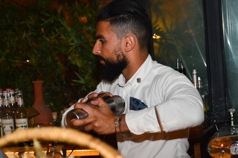 Bistrobar Live Hamra on Saturday Night